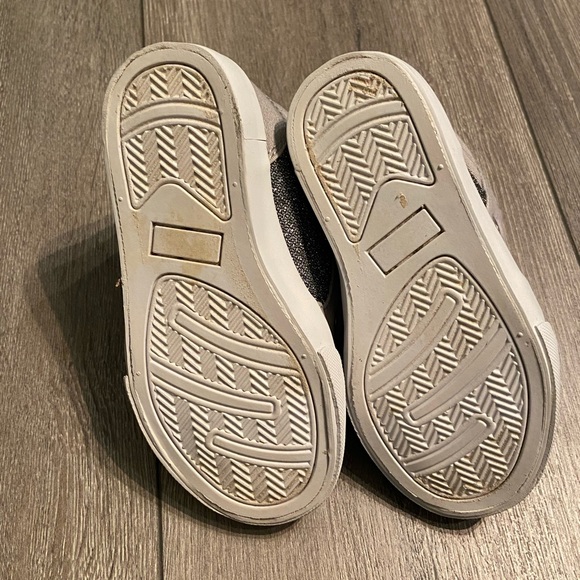 Girls Gymboree glittery silver high top. Size. 9 - Picture 8 of 9
